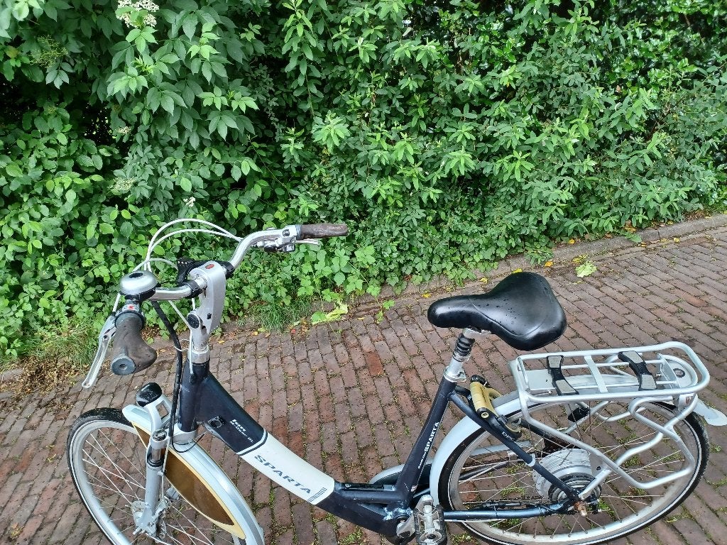 sparta ion defecte € 30,00, 56 cm of meer, Ophalen, Gebruikt, Sparta