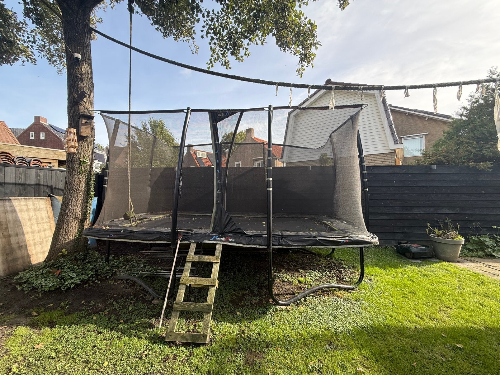 Exit PeakPro trampoline, Ophalen, Gebruikt