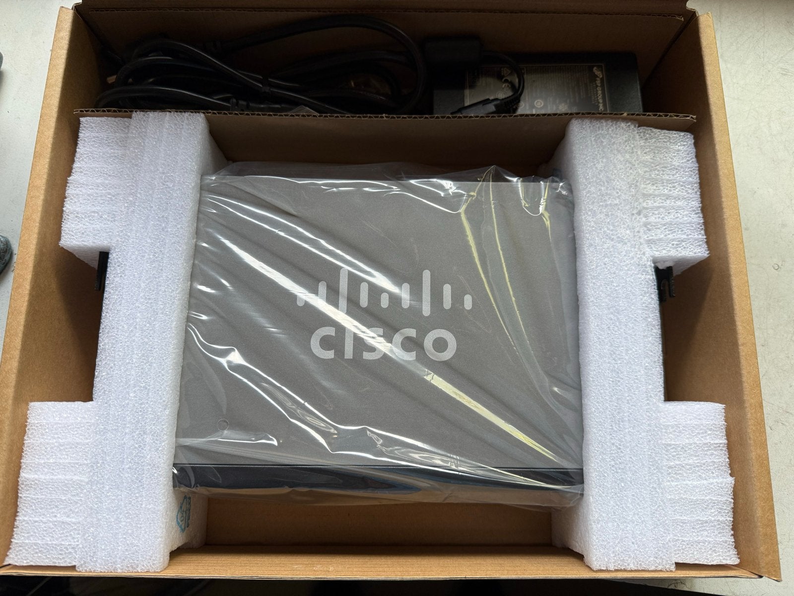Cisco SG300-10PP 10-Poort Gigabit PoE+ Managed Switch, Ophalen, Gebruikt