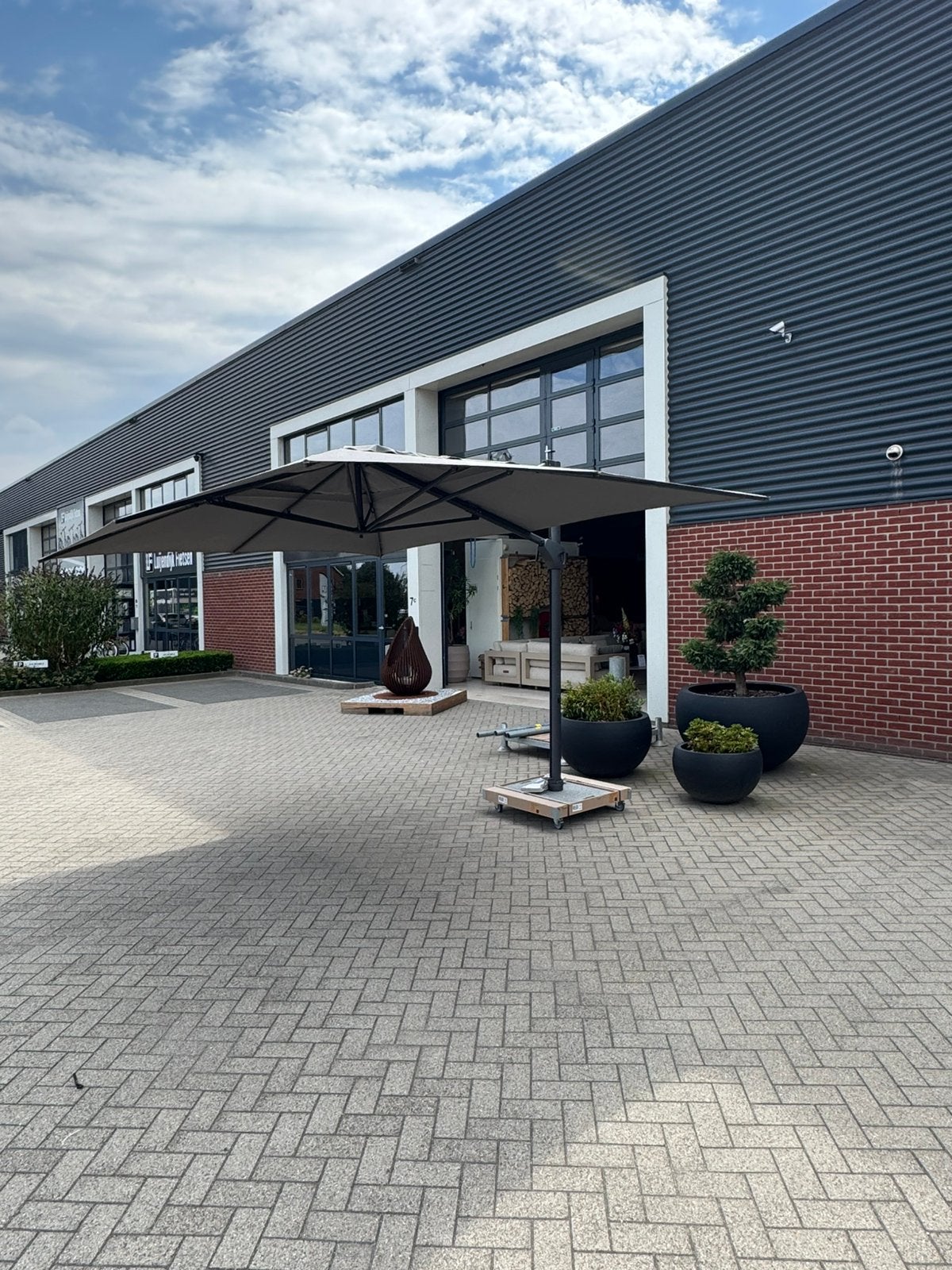 Zweefparasol 4 Seasons outdoor hacienda antraciet, Ophalen of Verzenden, Zo goed als nieuw, Zweefparasol