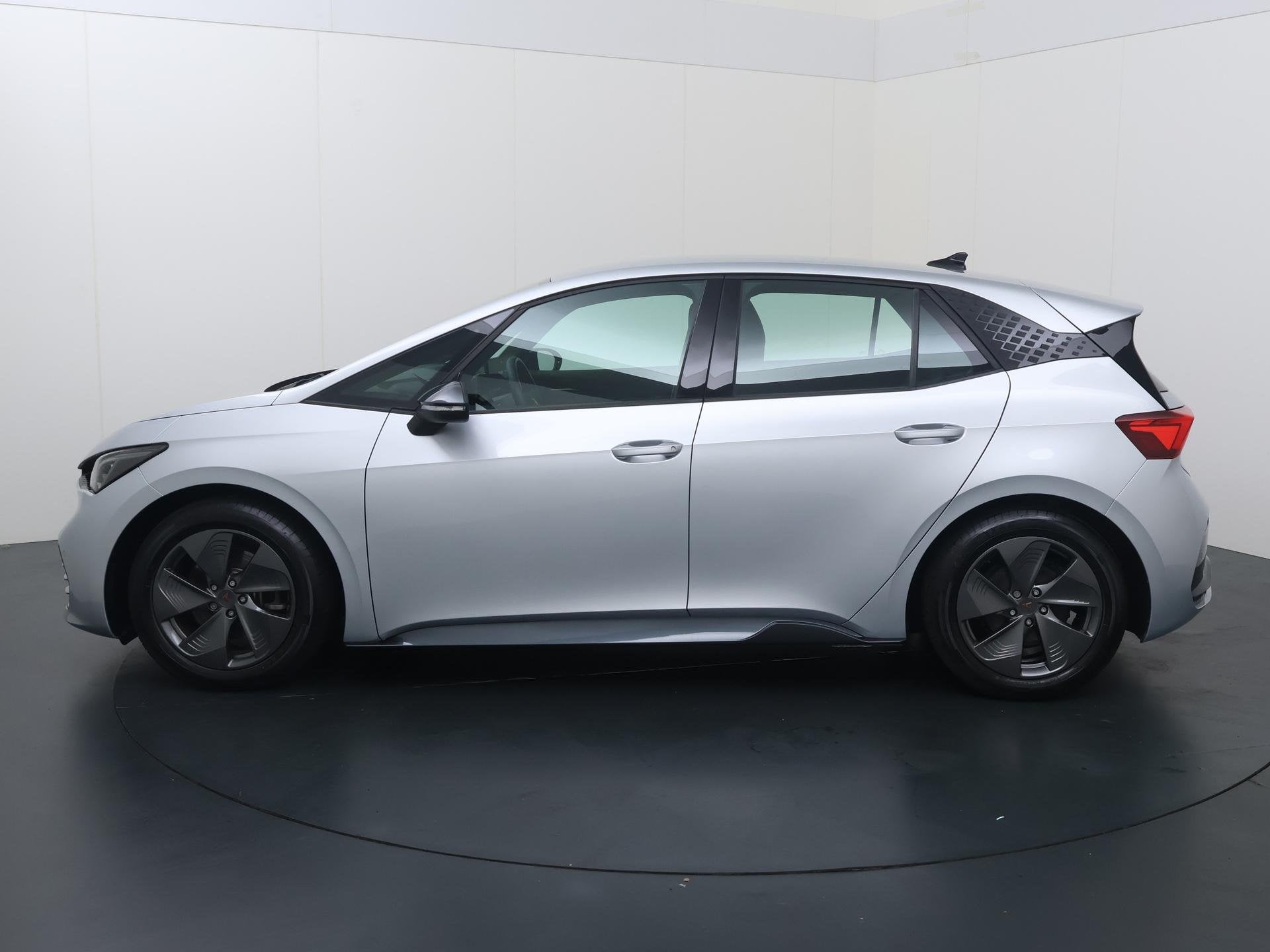 CUPRA Born Business 62 kWh | 204 PK | SoH % | Adaptive Cruis, Auto's, 12 maanden, Gebruikt, Zwart, 375 min