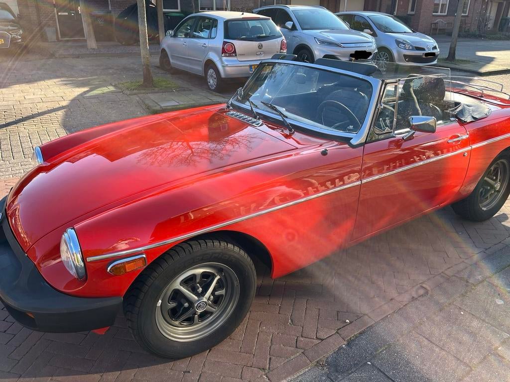 MGB 1.8 Tourer 1977 Rood, Auto's, 4 cilinders, Cabriolet, Handgeschakeld, 999 kg