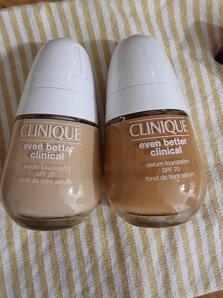 Clinique Even Better Clinical serum foundation wn94 & cn08, Verzenden, Nieuw, Beige, Gehele gezicht