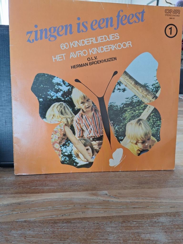 ZINGEN IS EEN FEEST 60 KINDERLIEDJES, Cd's en Dvd's, Ophalen of Verzenden, Zo goed als nieuw