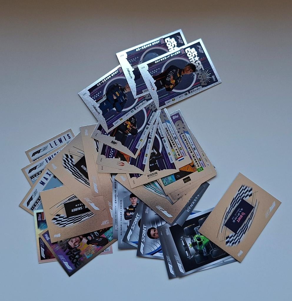 Topps Turbo Attax 2025, Ophalen of Verzenden, Zo goed als nieuw, Meerdere plaatjes