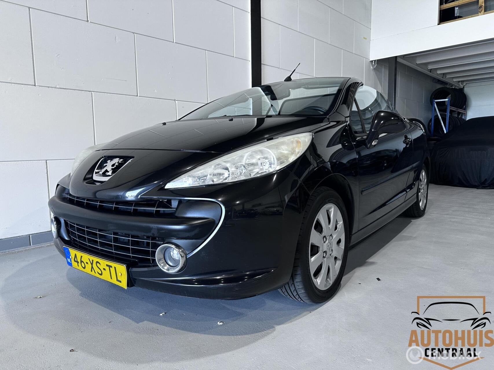 Peugeot 207 CC 1.6 VTi*(INRUILKOOPJE), Voorwielaandrijving, Gebruikt, Zwart, 4 cilinders