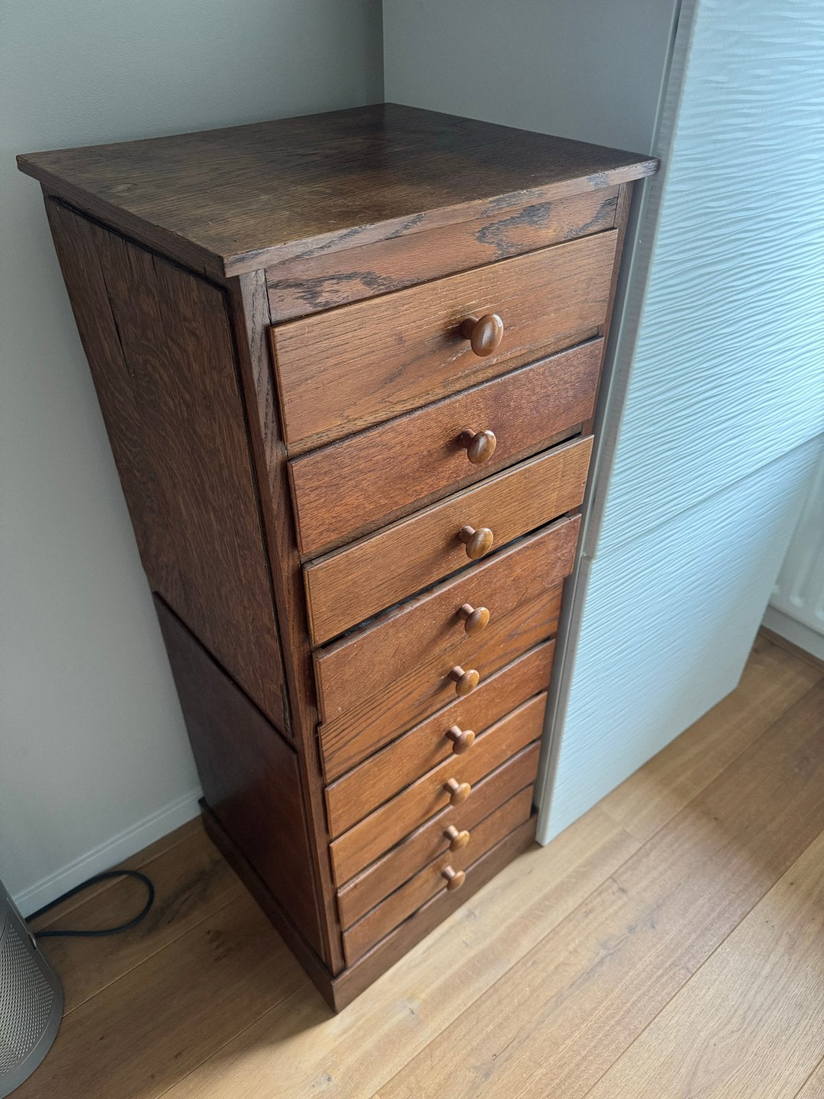 Houten ladekast met 9 laden, Ophalen