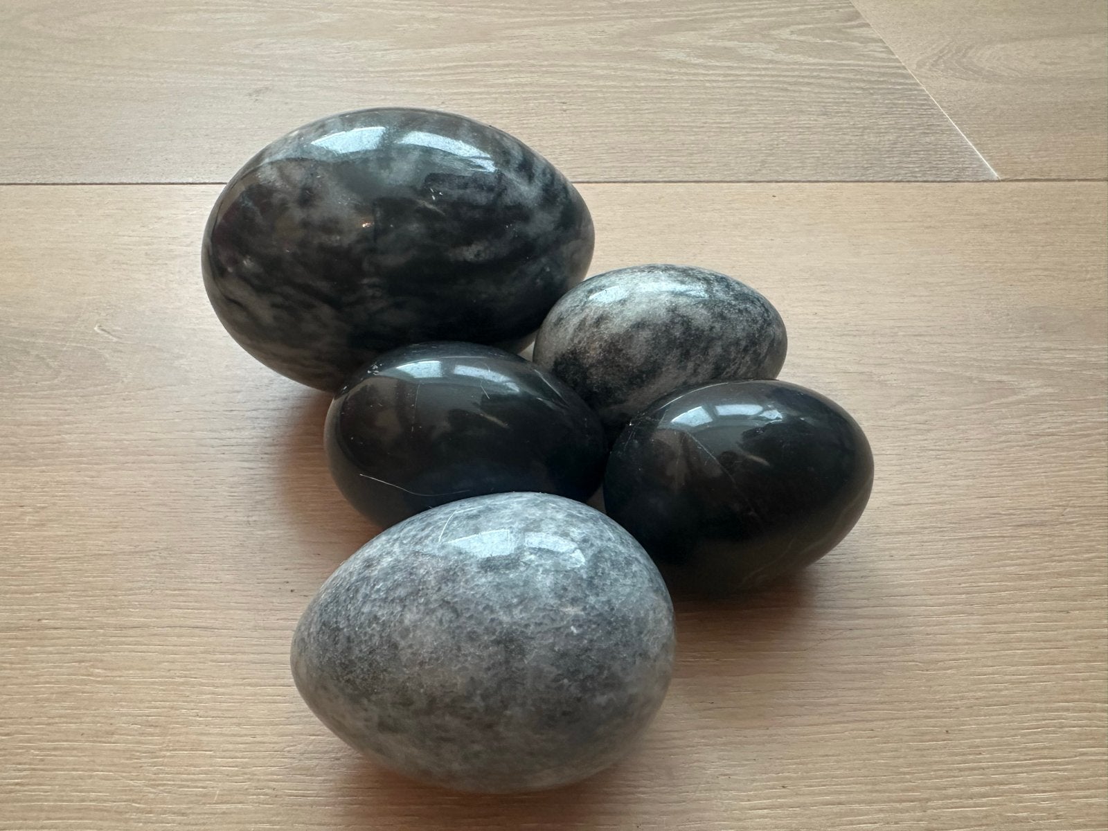 Decoratieve marmeren eieren - set van 5, Gebruikt, Meerkleurig, Ophalen of Verzenden, Modern