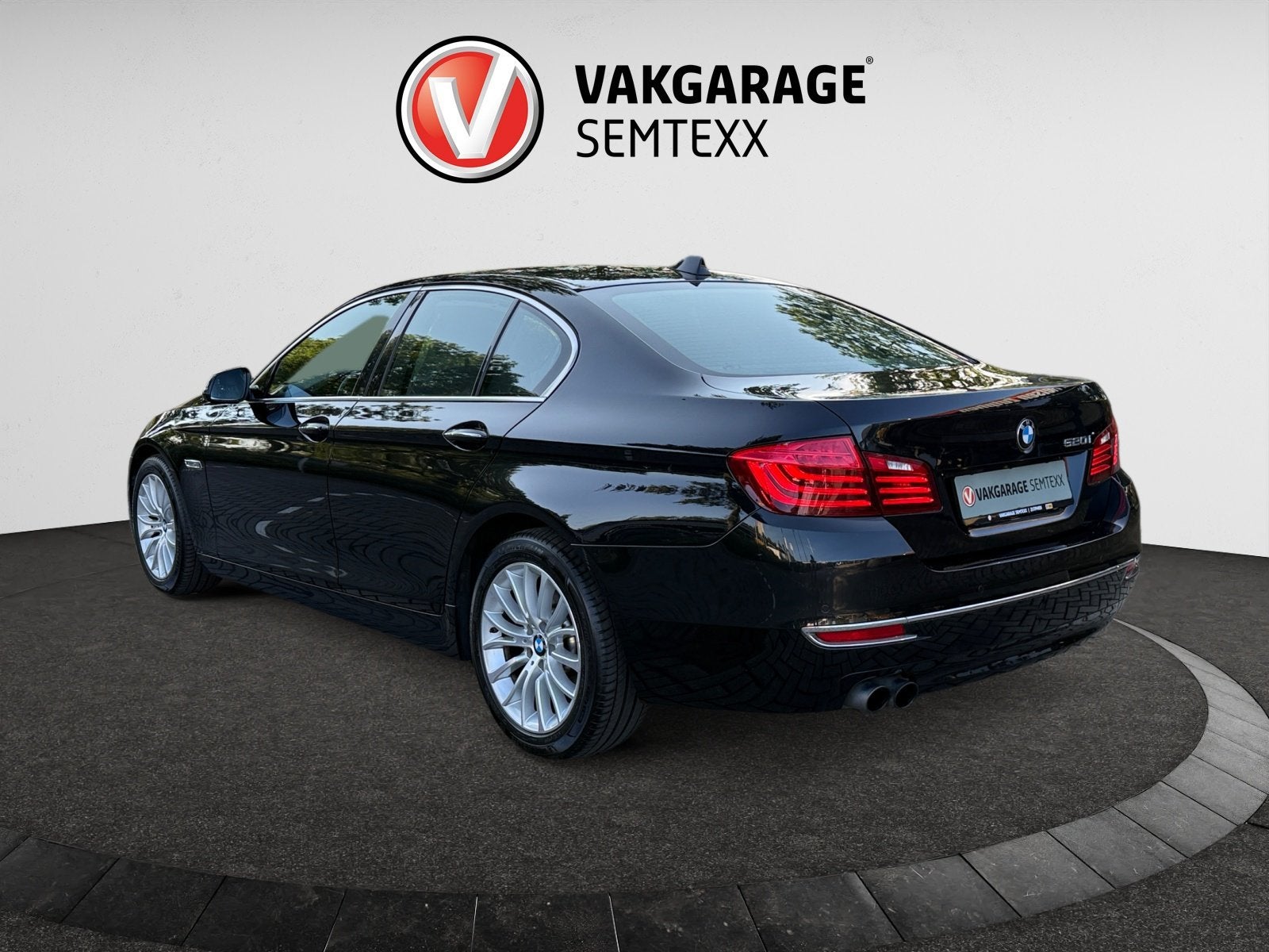 BMW 5-serie 520i Luxury Edition | Zeer Netjes | Distributiek, Auto's, BMW, Automaat, Achterwielaandrijving, Gebruikt, 4 cilinders