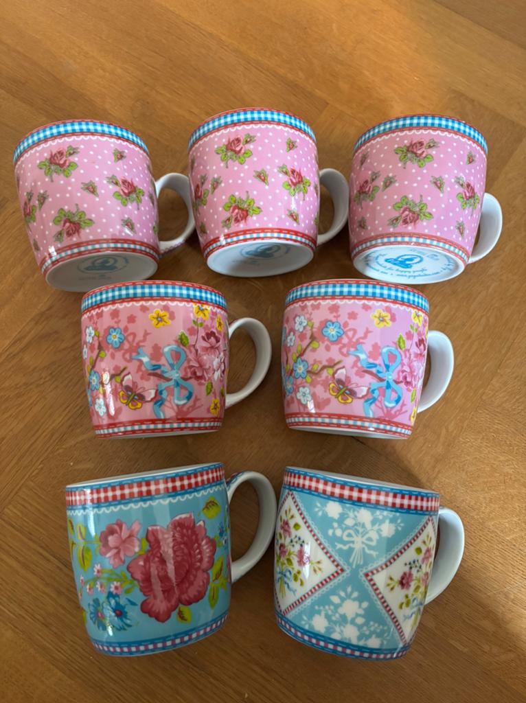 Pip studio koffie / thee bekers 7 stuks, Huis en Inrichting, Keuken | Servies, Ophalen, Zo goed als nieuw, Overige stijlen, Kop(pen) en/of Schotel(s)