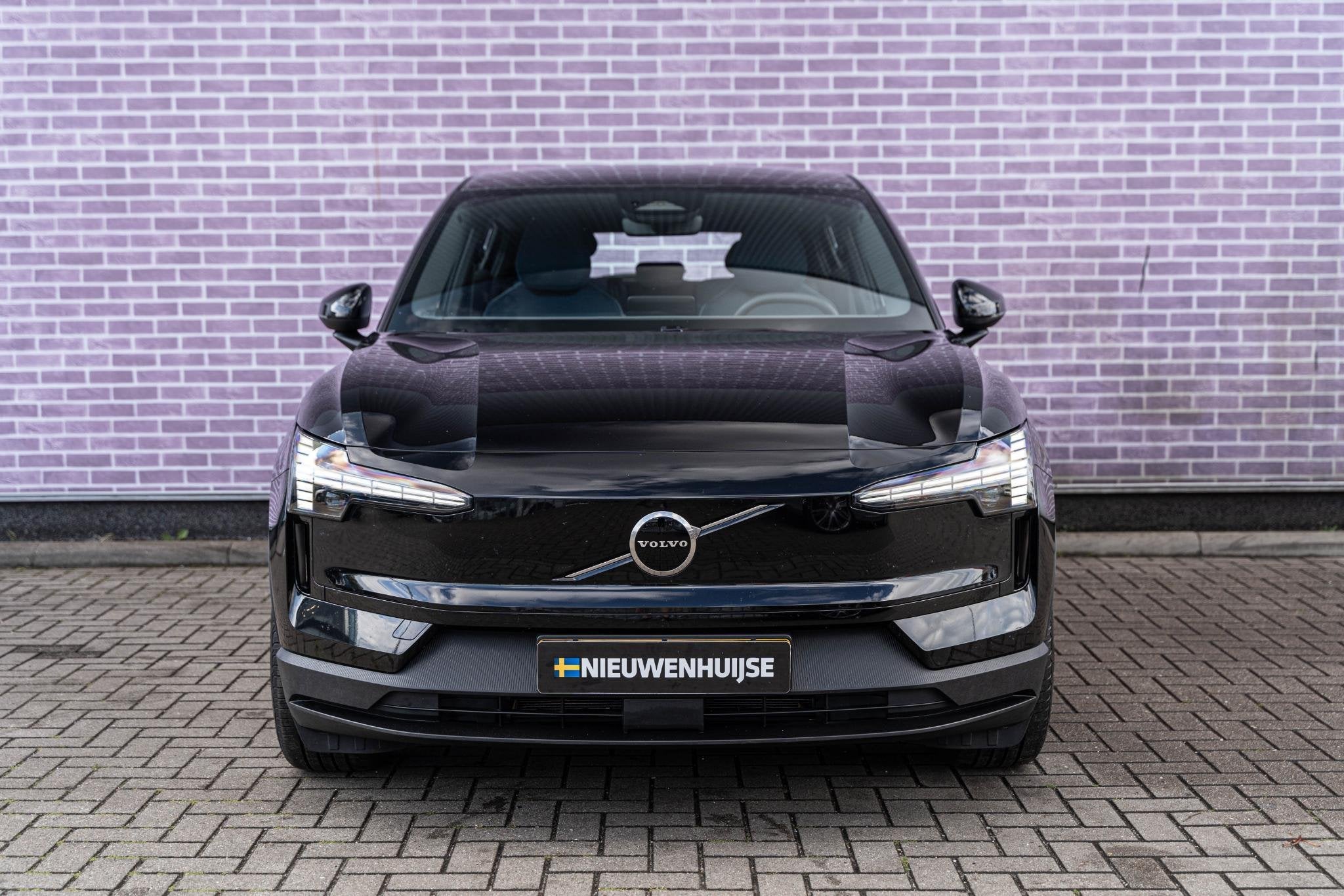 Volvo EX30 P3 Plus Europa 51 kWh | Stoel-/Stuurverwarming |, Auto's, Volvo, Automaat, Achterwielaandrijving, Leder en Stof, Zwart