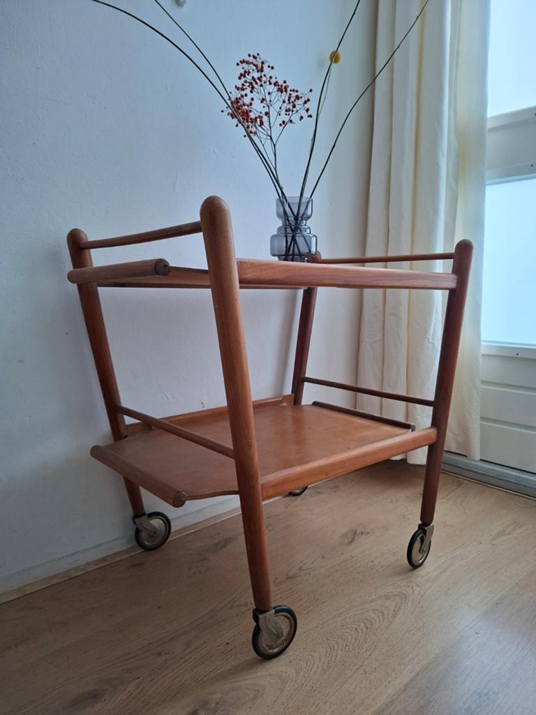 Vintage theewagen serveerwagen, Ophalen