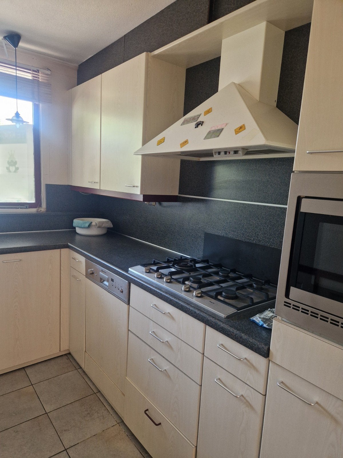 Gratis af te halen in Maassluis moet weg voor 17 juli, Huis en Inrichting, Keuken | Complete keukens, Ophalen of Verzenden, Gebruikt