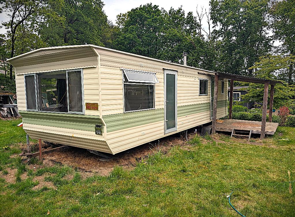 Nette stacaravan met nieuwe badkamer - 9x3m, Caravans en Kamperen, Tot en met 4
