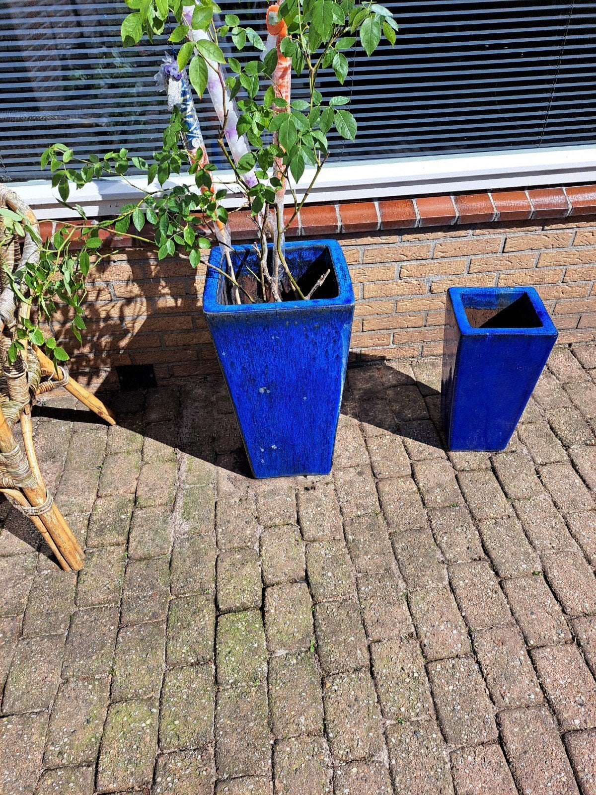 2 buiten potten. blauw   €20,00, Tuin en Terras, Ophalen of Verzenden, Vierkant, Tuin, 40 tot 70 cm