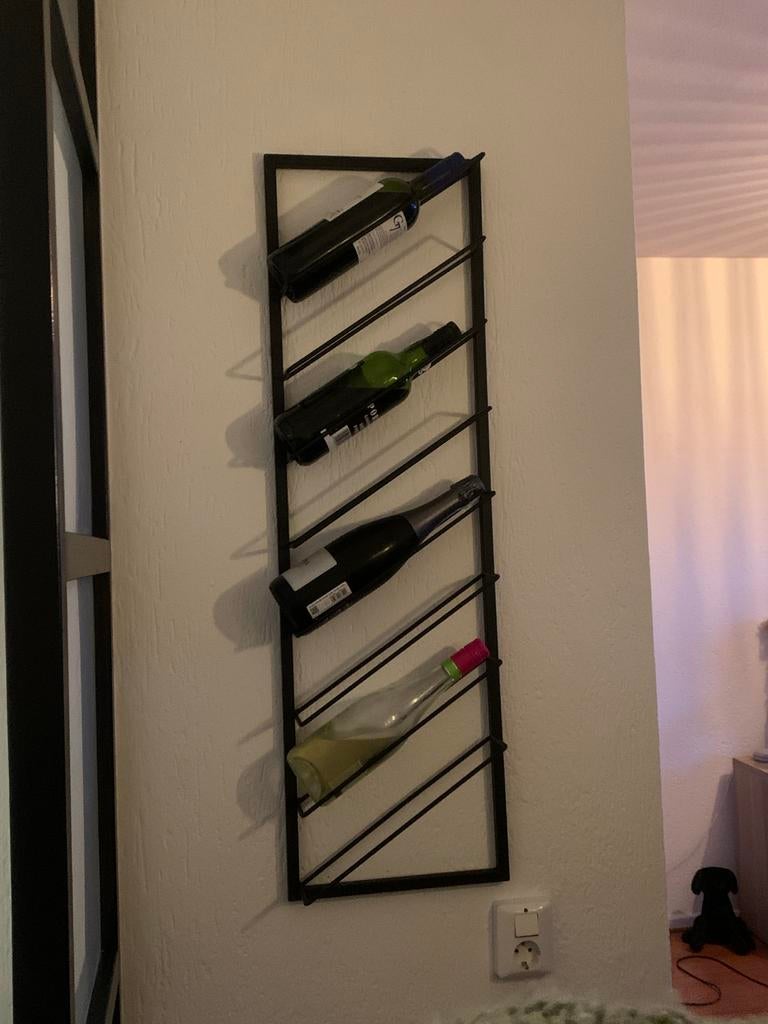 Stijlvol zwart metalen wijnrek voor aan de muur, Ophalen, 5 tot 15 flessen, Zo goed als nieuw, Metaal