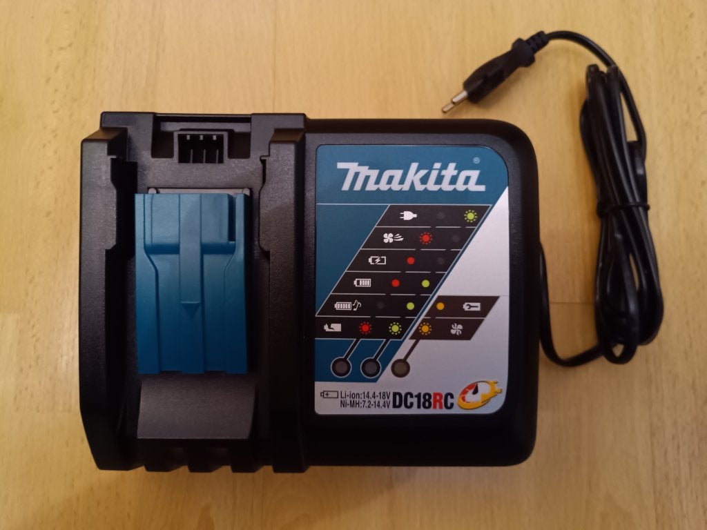 Makita lader, Ophalen of Verzenden, Nieuw, 400 tot 600 watt, Boor- en Schroefmachine