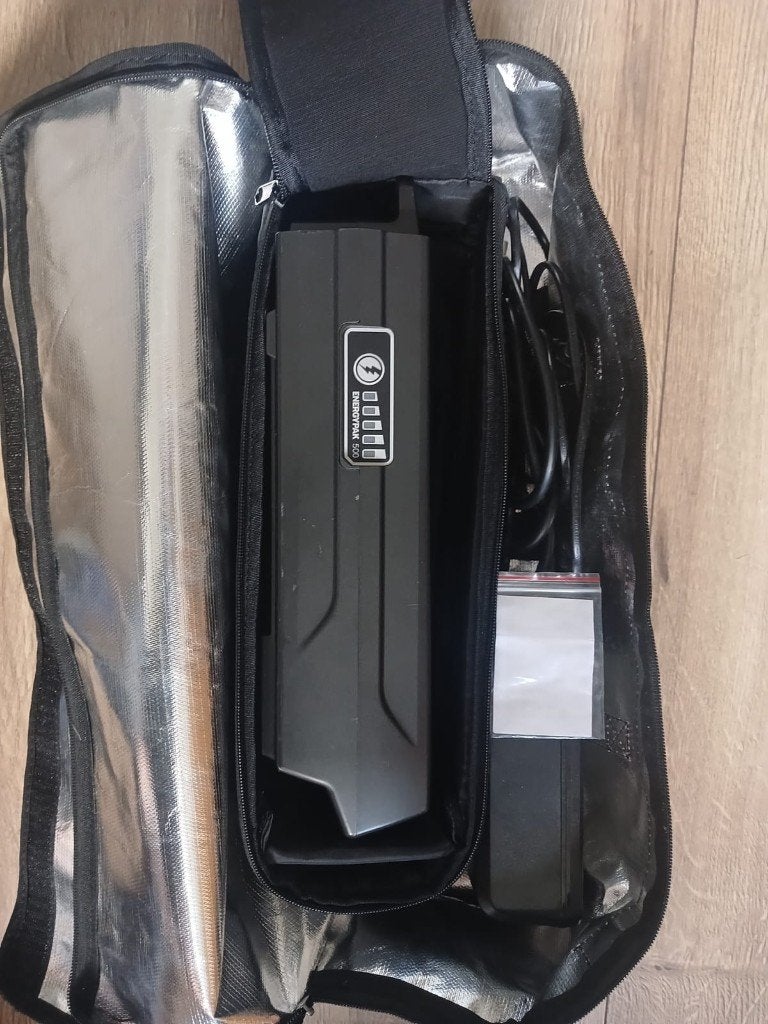 Original almost new Giant Energypak 500 UART 36V + charger, Zo goed als nieuw