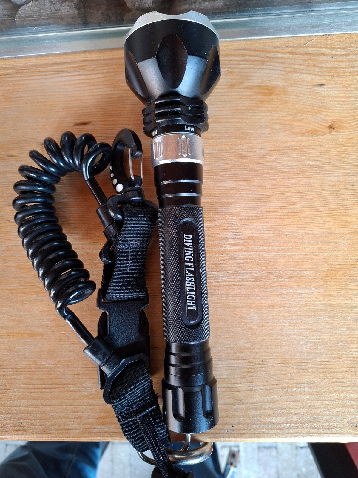 Magicshine MJ-810B Duiklamp met Golisi S4 Oplader, Watersport en Boten, Ophalen, Gebruikt, Duiklamp