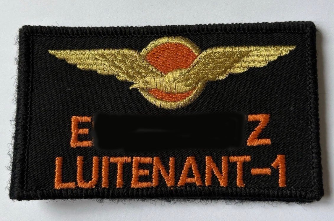 KLU Nametag Vliegerwing RNLAF  Volkel Vlieger bd, Verzamelen, Verzenden, Zo goed als nieuw
