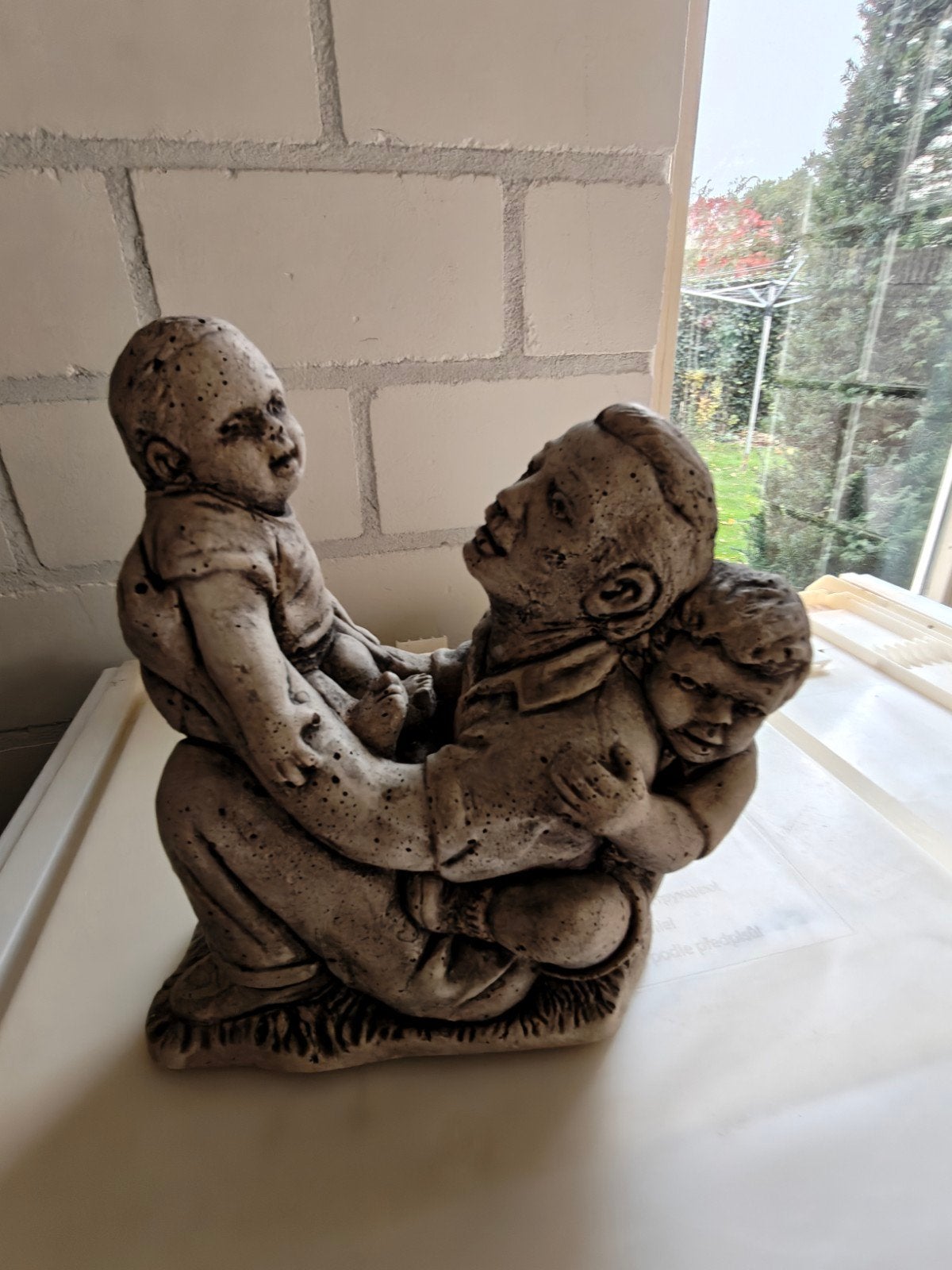 Beeld van vader met twee kinderen, Ophalen, Groep mensen, Handgemaakt, 20 - 50 cm