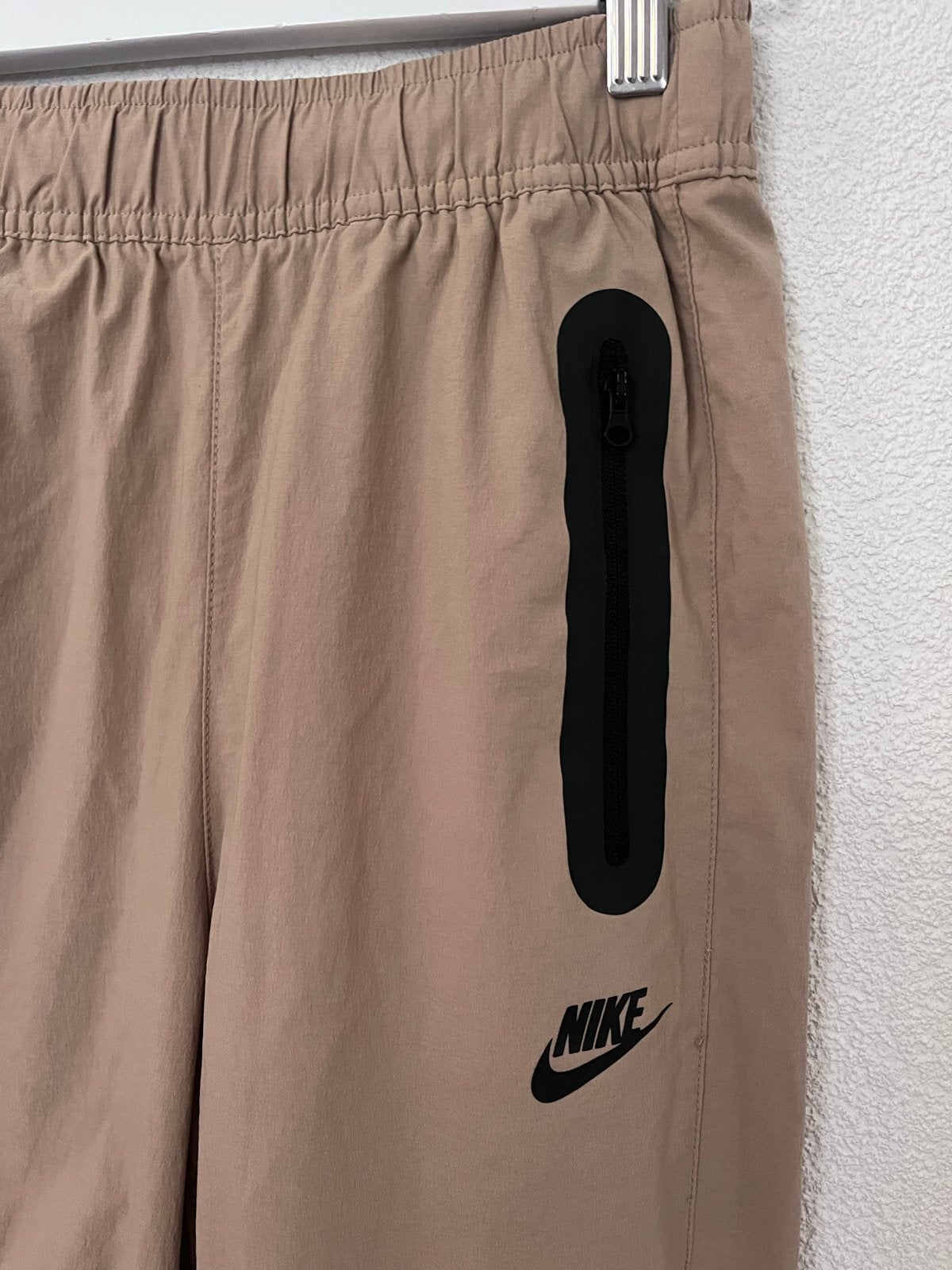Nike Sportswear Parachute Trainingsbroek & Windjack, Ophalen of Verzenden, Zo goed als nieuw