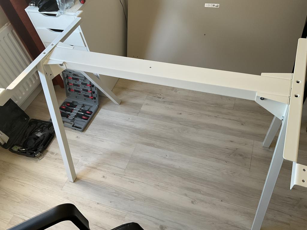 IKEA onderstel voor bureau/tafel, Ophalen, Zo goed als nieuw