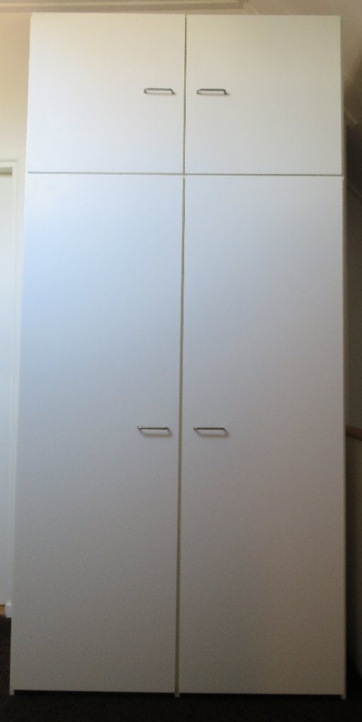 Svedex witte kledingkast, 100 tot 150 cm, 200 cm of meer, Zo goed als nieuw, Modern