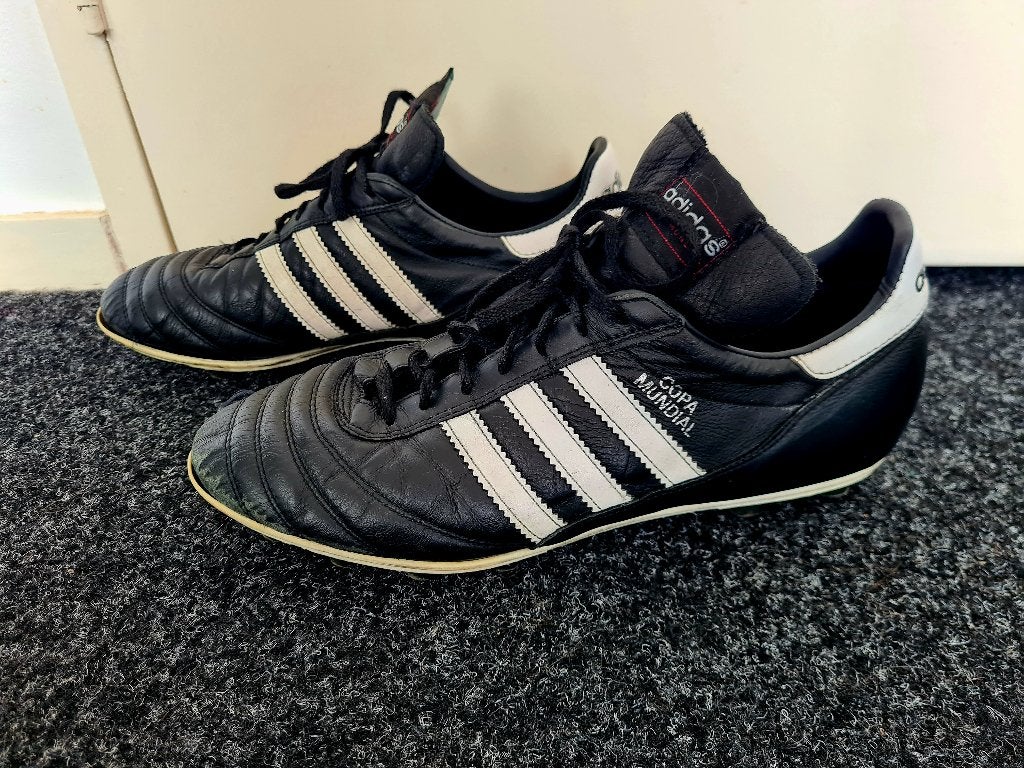 Adidas Mundial voetbalschoenen, Gebruikt, Maat XS of kleiner, Schoenen, Ophalen of Verzenden
