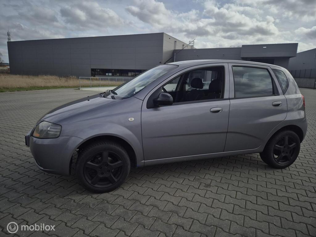 Chevrolet Kalos 1.2 Spirit 5 deurs airco, Voorwielaandrijving, 1150 cc, Metallic lak, 4 cilinders