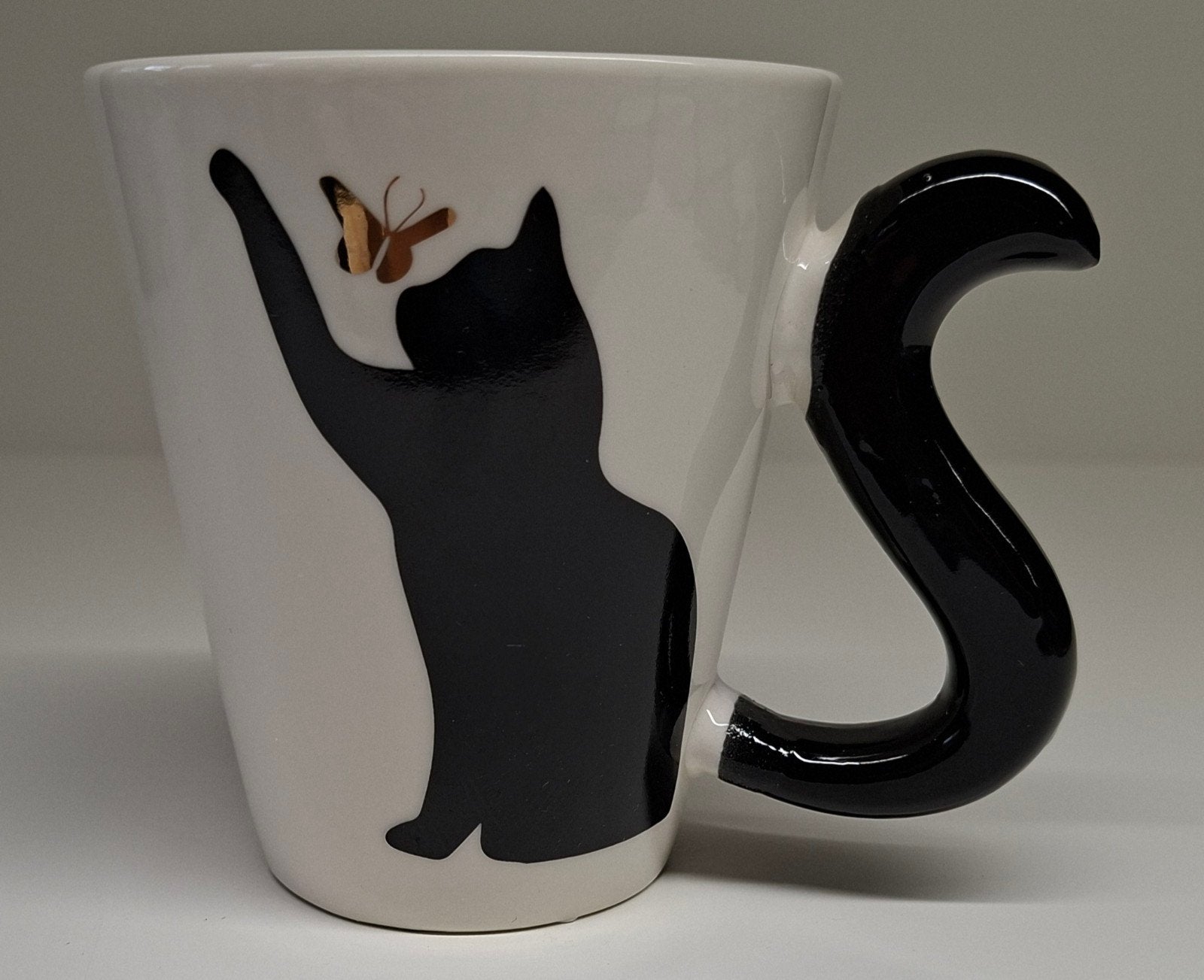 Leuke Beker met Kat en Vlinder., Ophalen of Verzenden, Zo goed als nieuw, Overige stijlen, Kop(pen) en/of Schotel(s)