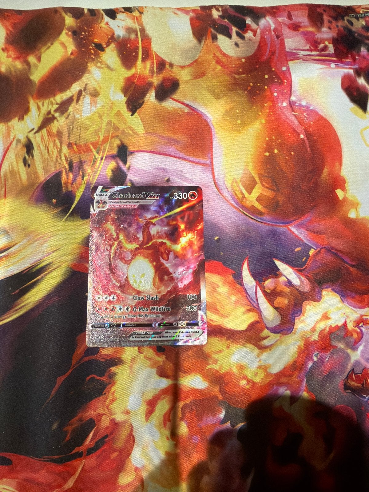 Charizard VMAX Pokémon Kaart - Zo goed als nieuw, Ophalen of Verzenden, Zo goed als nieuw, Losse kaart, Foil