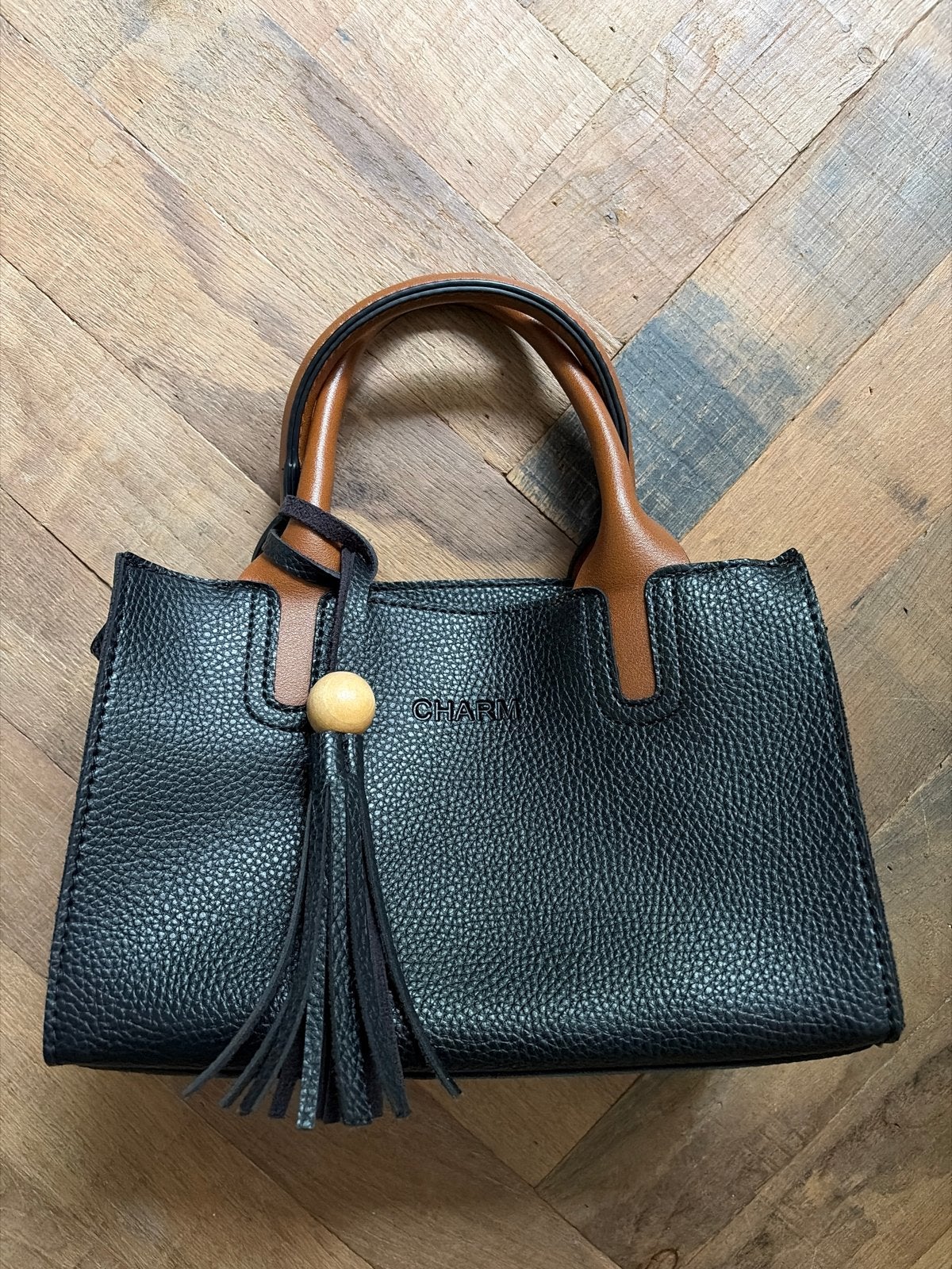 Charm handtas zwart met bruine hengsels, Sieraden, Tassen en Uiterlijk, Tassen | Damestassen, Verzenden, Zo goed als nieuw, Zwart