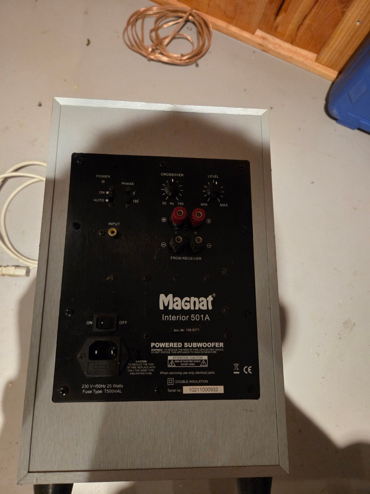 Foto 2 van Magnat Interior 501A Subwoofer met kabels