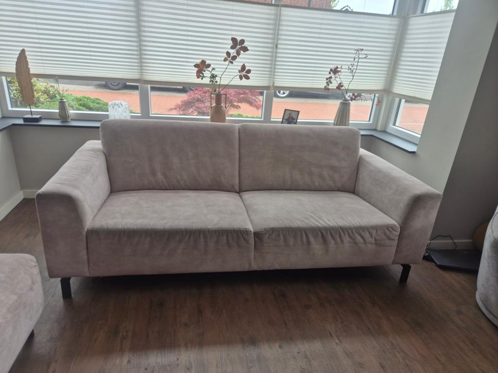 Bank te koop met hooker, Ophalen