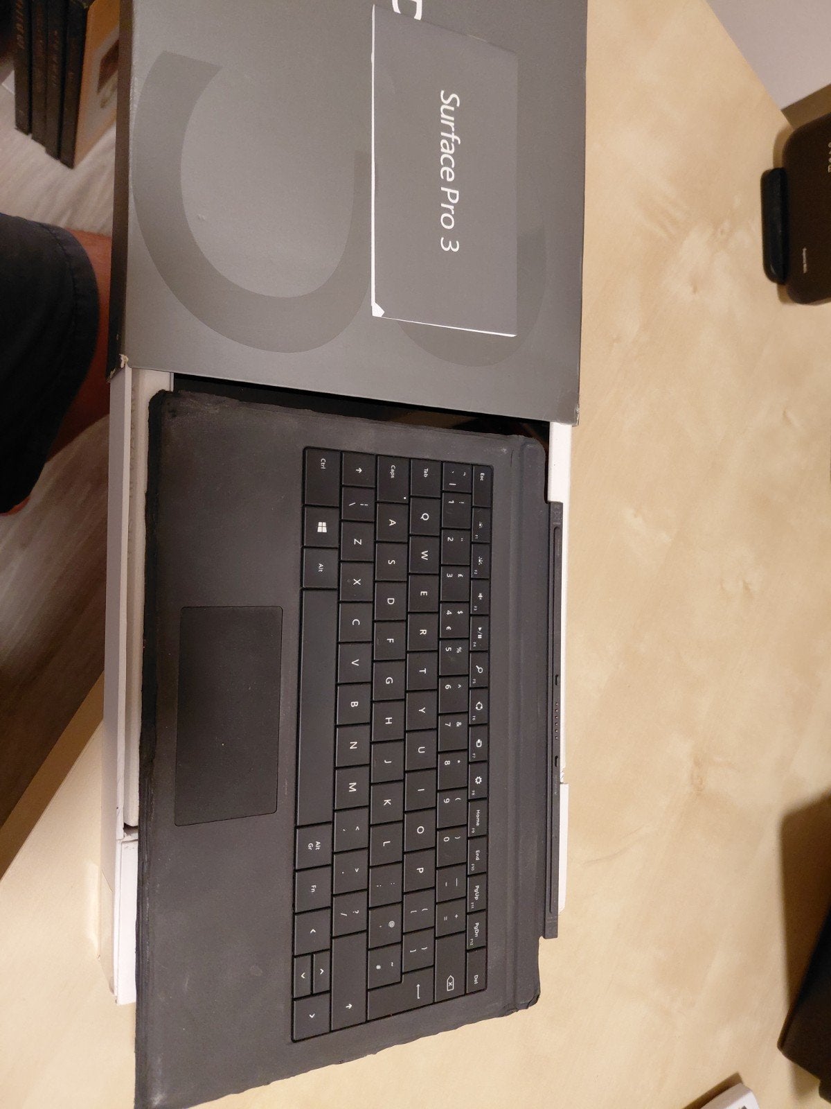 Microsoft Surface Pro 3 -  toetsenbord, pen en beschermhoes, Computers en Software, Windows Tablets, Ophalen of Verzenden, Gebruikt