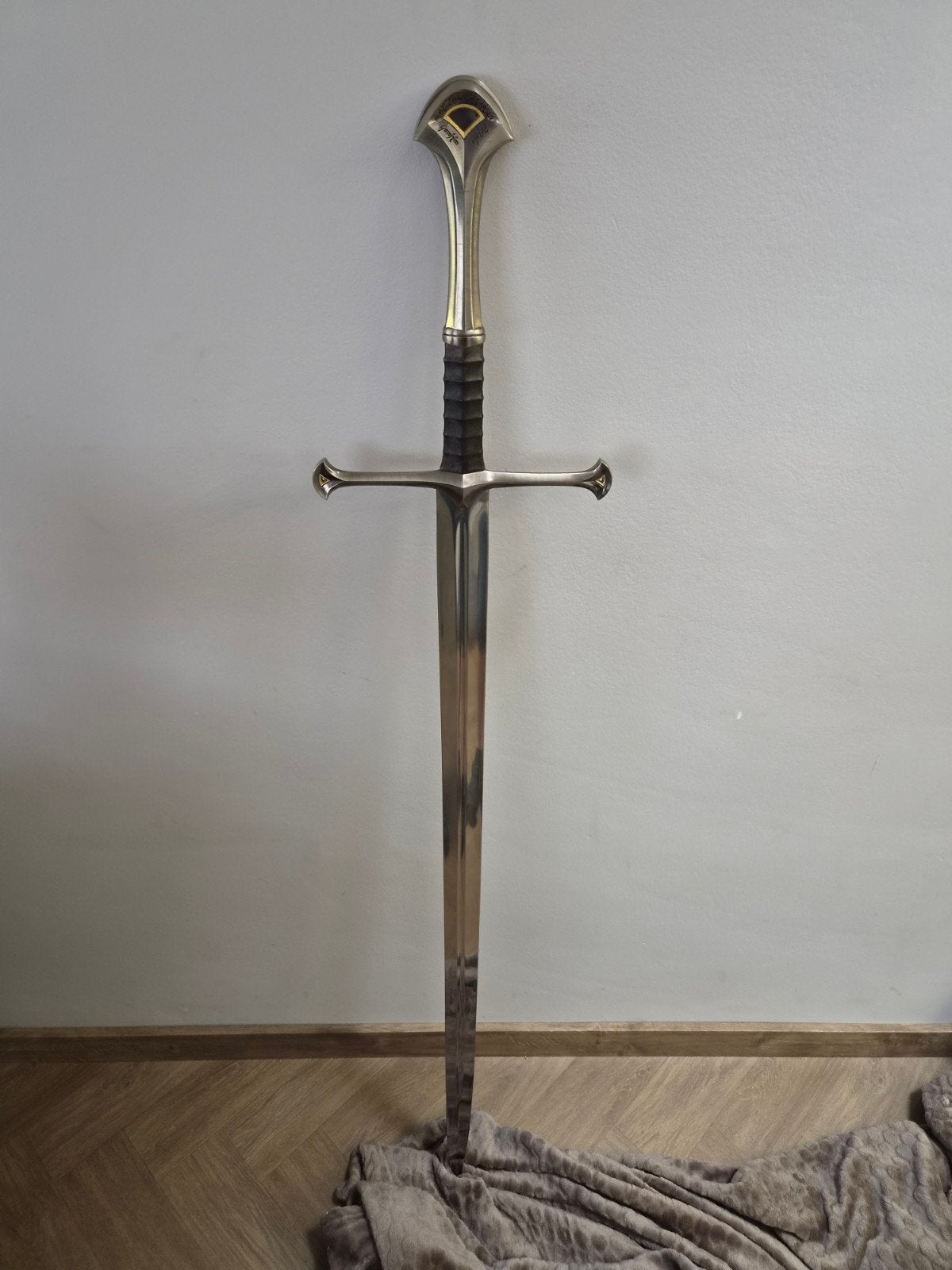 Andúril Zwaard - Lord of the Rings Replica, Ophalen of Verzenden, Zo goed als nieuw