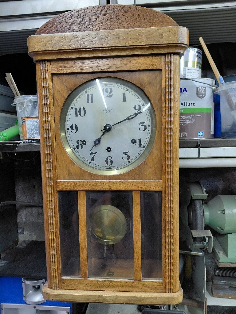 Junghans wandklok, Ophalen