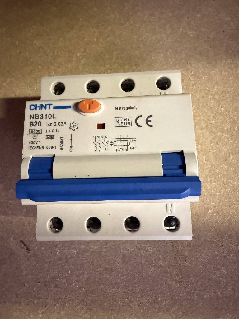 Aardlekautomaat Chint NB310L B20 30mA, Doe-het-zelf en Verbouw, Elektra en Kabels, Ophalen of Verzenden, Zo goed als nieuw, Overige typen