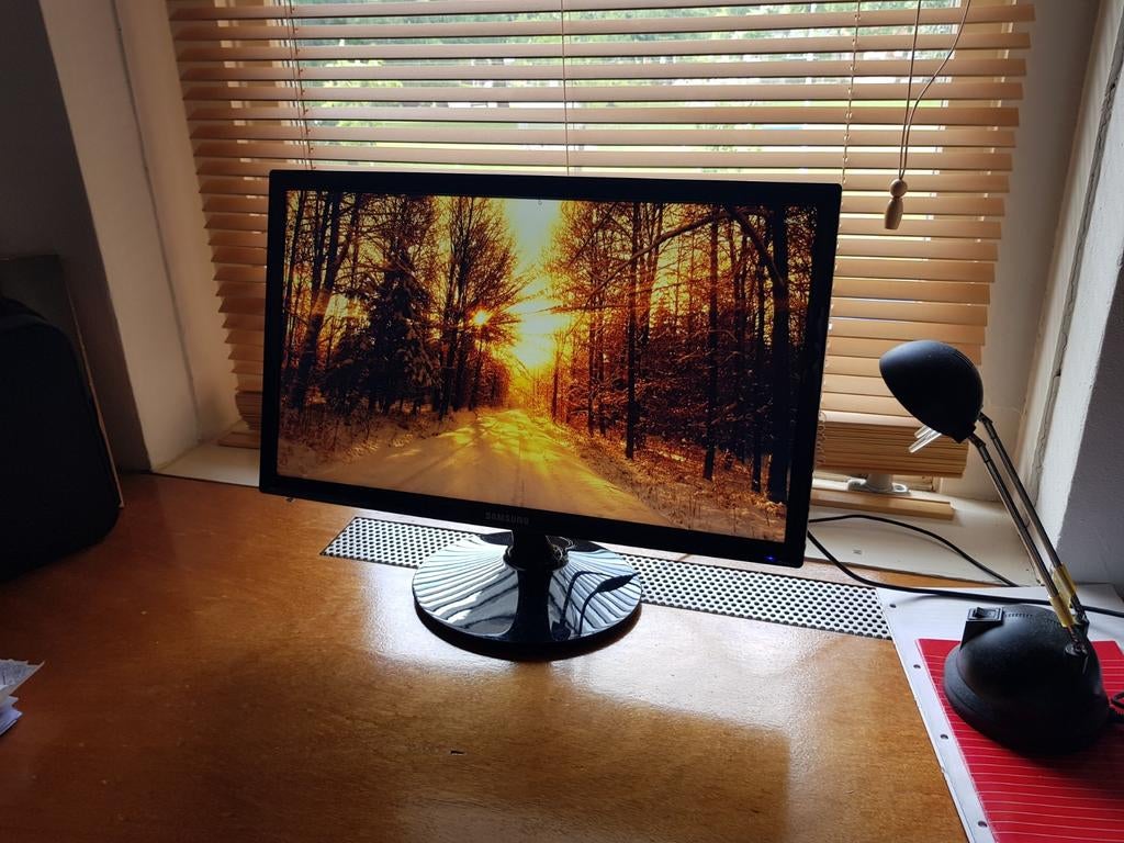 Samsung 22 inch monitor - HDMI & VGA - Goede staat, Ophalen
