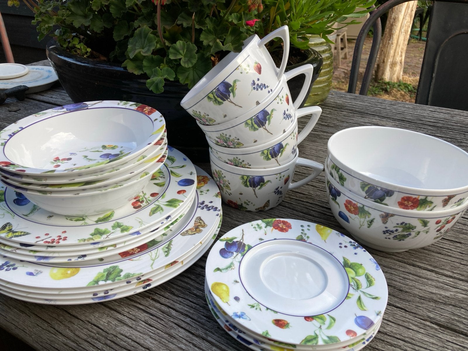 Mepal Janneke servies vlinder fruit - compleet buitenservies, Ophalen of Verzenden, Zo goed als nieuw