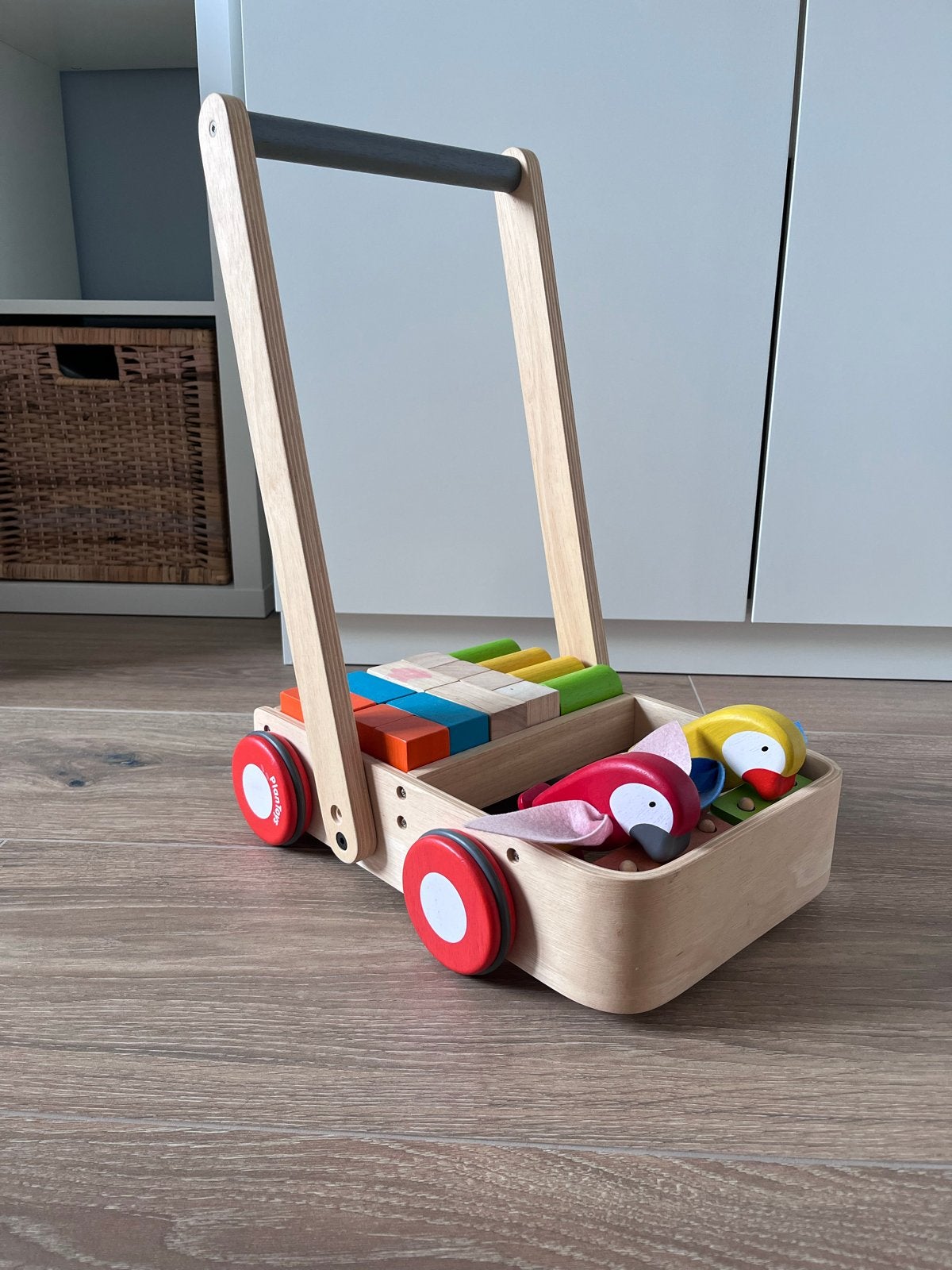 PlanToys Houten Loopwagen met Blokken en Geluid, Kinderen en Baby's, Speelgoed | Houten speelgoed, Ophalen, Gebruikt, Duw- of Trekspeelgoed