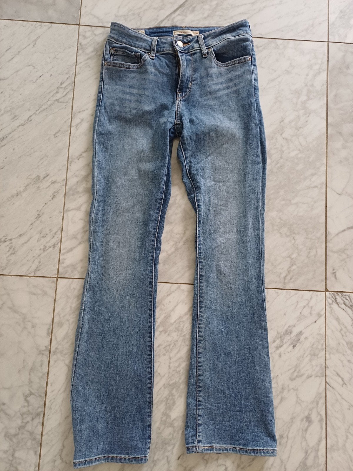 Levi's 715 bootycut maat 27, Blauw, Ophalen of Verzenden, Zo goed als nieuw, W27 (confectie 34) of kleiner