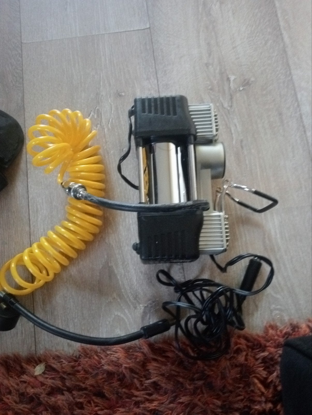 Draagbare Luchtcompressor 12V met Tas, Ophalen of Verzenden, Gebruikt