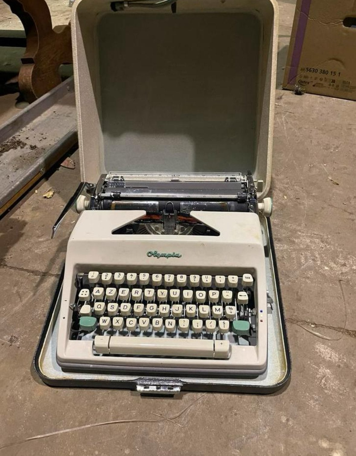 Typmachine olympia, Diversen, Typemachines, Ophalen, Zo goed als nieuw