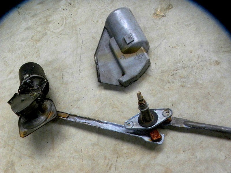 W114 W115 Ruitenwissermotor met mechanisme, Ophalen of Verzenden, Gebruikt, Mercedes-Benz