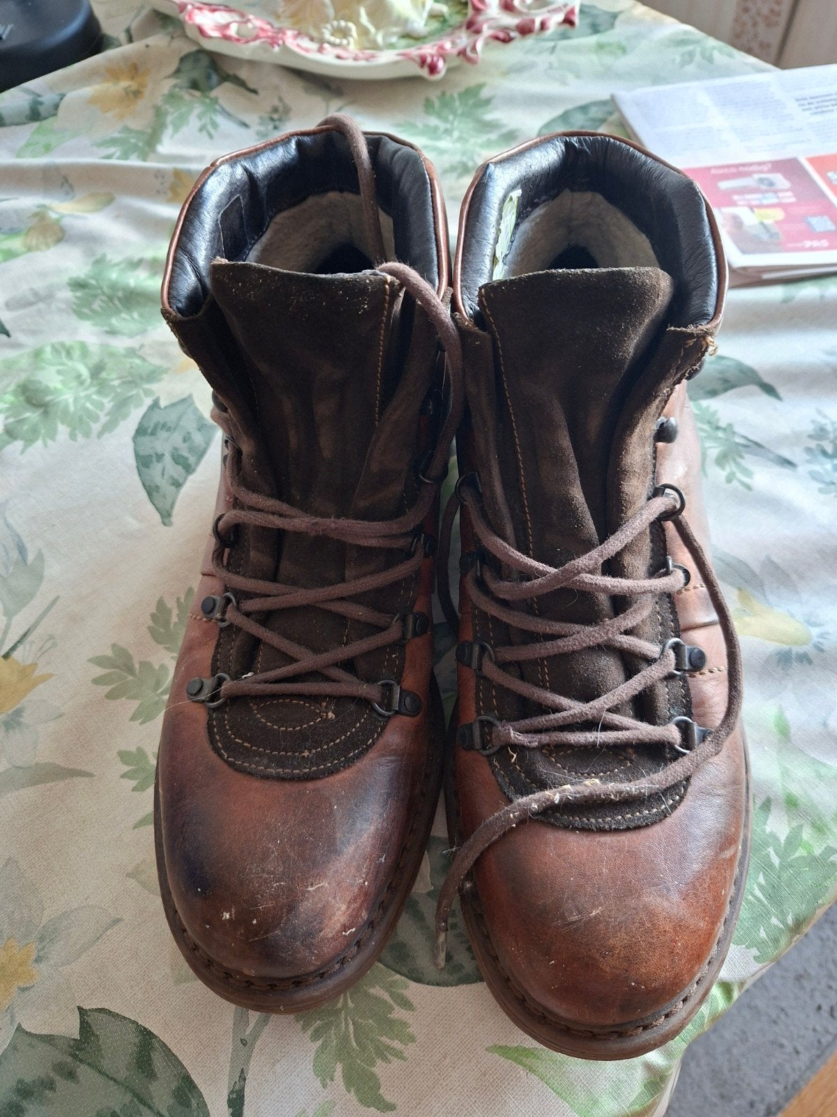 Robuuste bruine en zwarte werkschoenen, maat 42, Kleding | Heren, Schoenen, Gedragen, Werkschoenen, Bruin, Ophalen of Verzenden