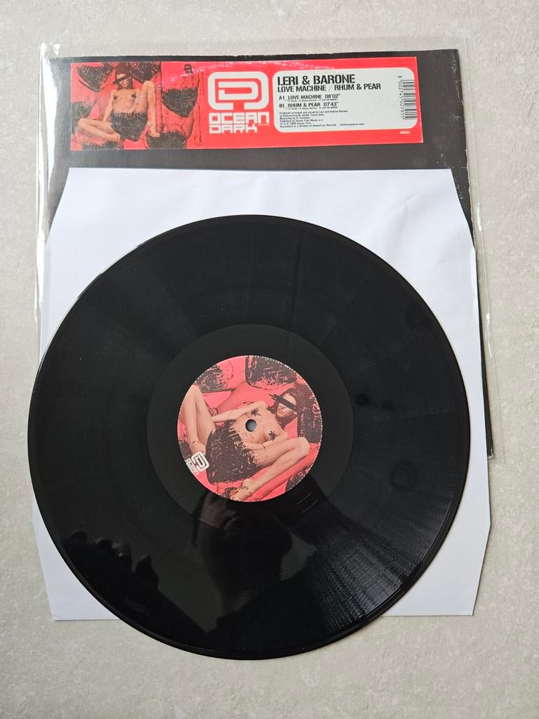 Leri & Barone - Love Machine / Drum & Pear 12 inch Vinyl, Beschermende buitenhoes, Ophalen of Verzenden, Zo goed als nieuw, 12 inch