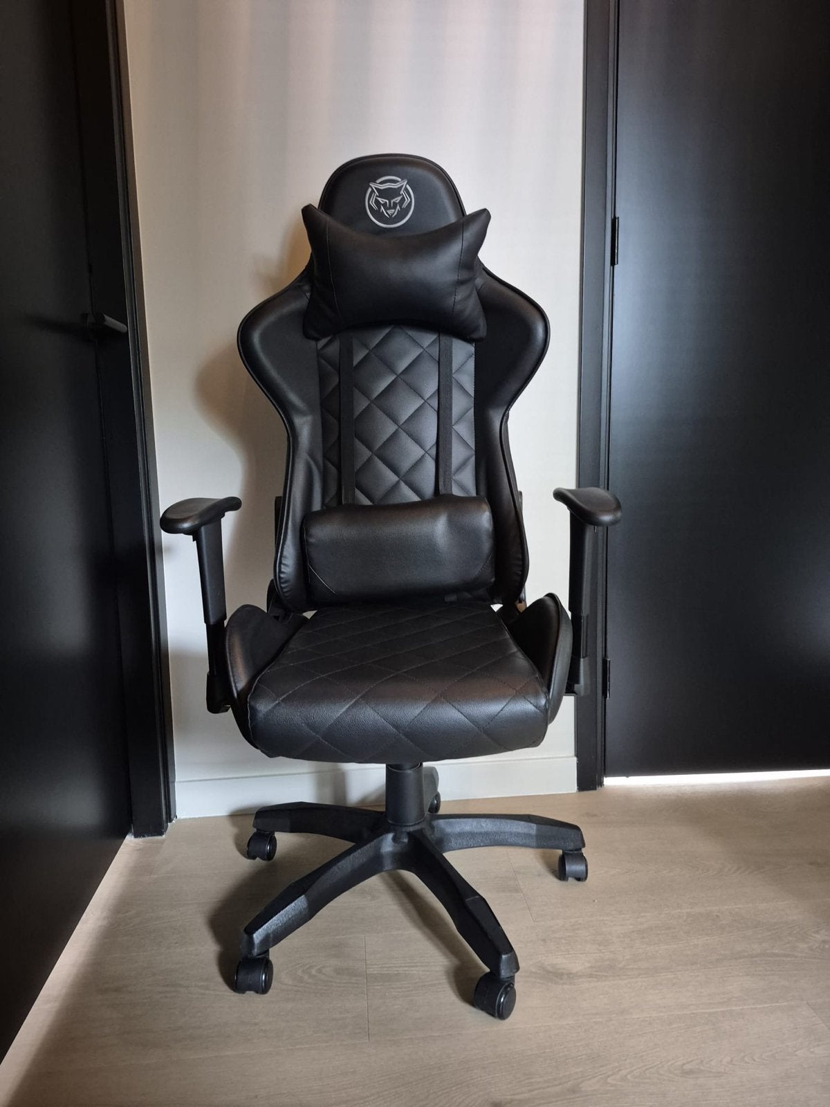 Qware ergonomische gamimg bureaustoel zwart, Huis en Inrichting, Bureaustoelen, Zwart, Ophalen of Verzenden, Zo goed als nieuw