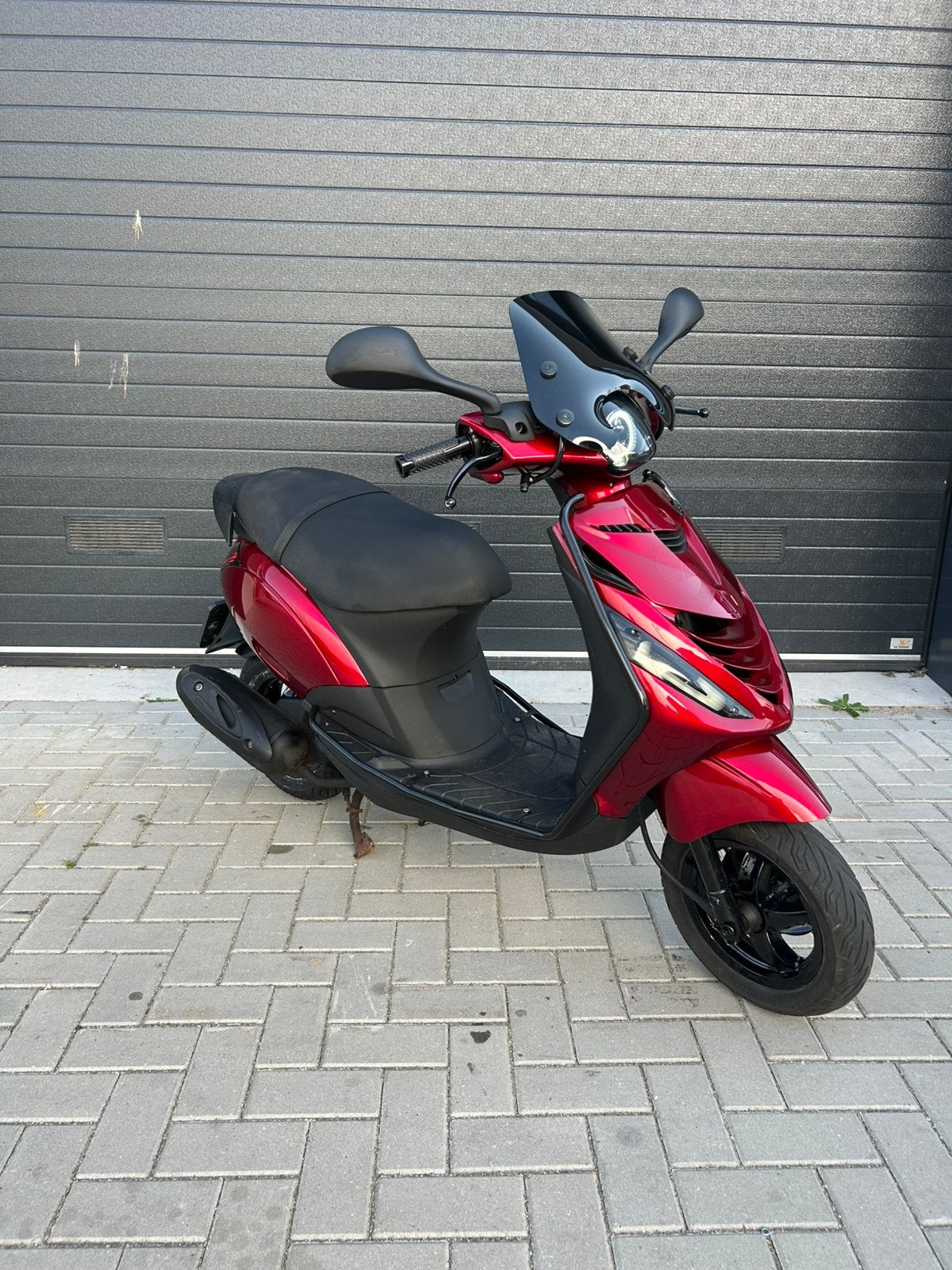 Piaggio Zip Candy red | Full option | BJ 2016 | Super netjes, Fietsen en Brommers, Scooters | Piaggio, Zip, Nieuw, Ophalen of Verzenden